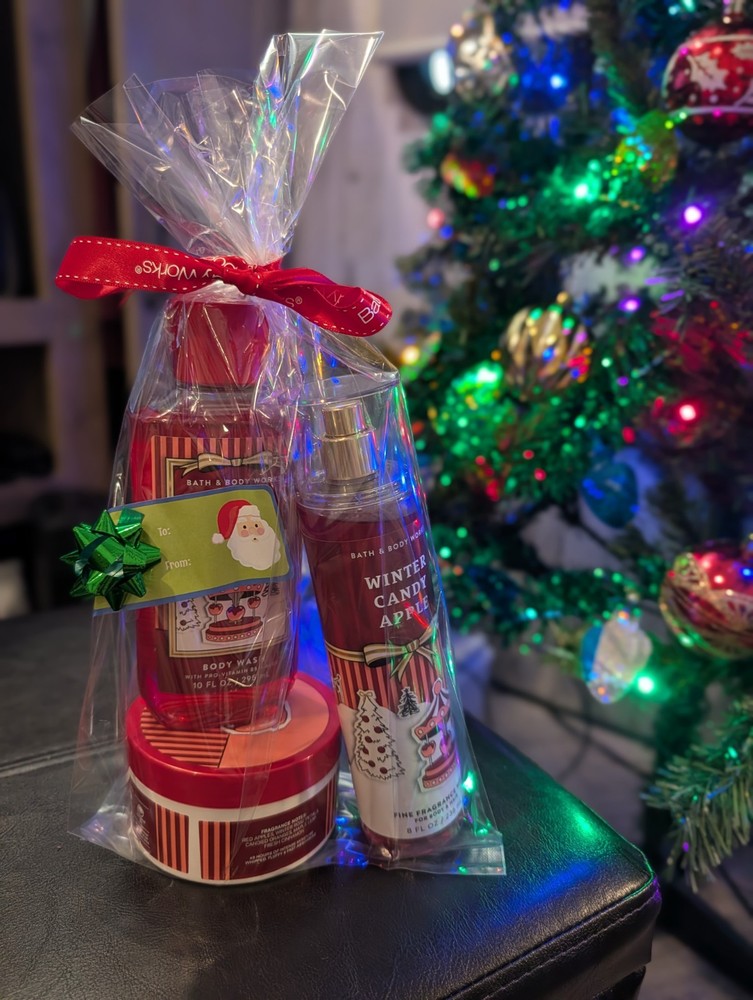 Winter Candy Apple by Bath & Body Works Body Mist, Cream, Wash 3pc Set Full Sz