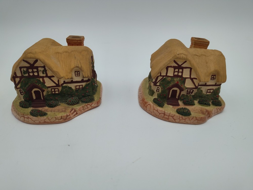 Vintage 1986 Avon Ceramic Cozy Cottage Oil Diffuser Decor Set of 2 Pieces