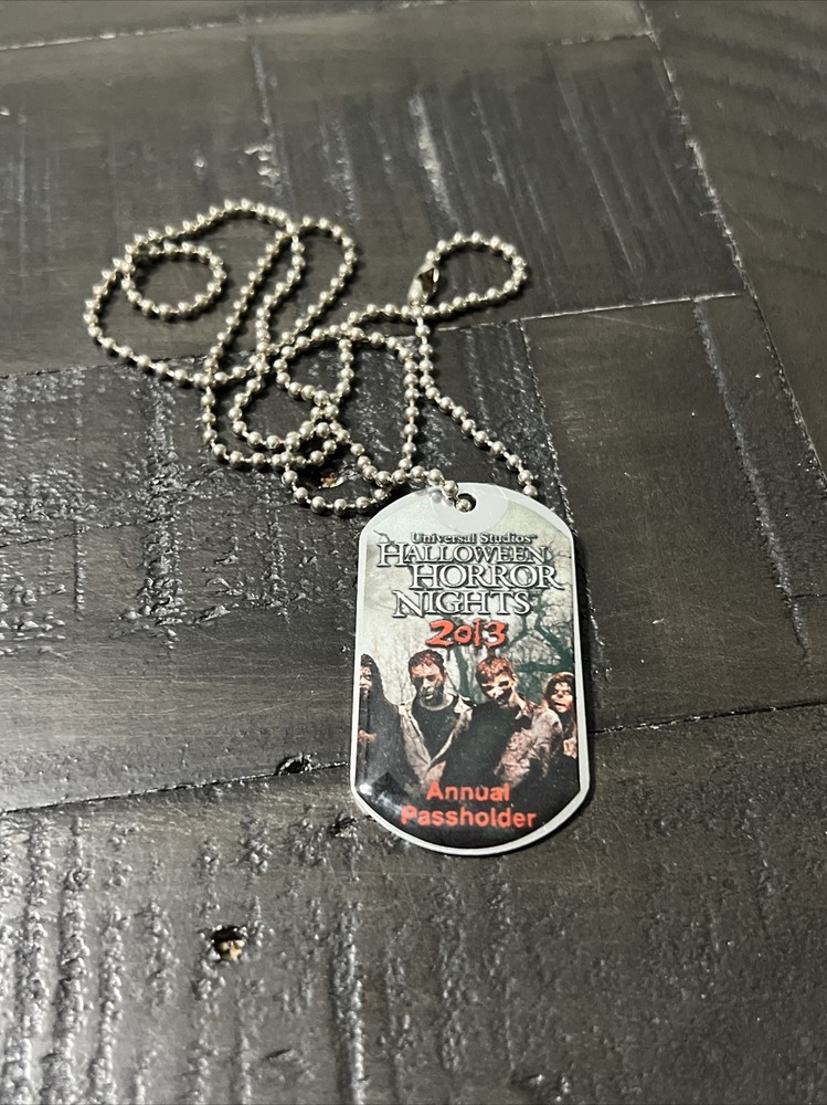 Universal Studios 2013 Halloween Horror Nights 23 Annual Pass Holder Dog Tag HHN