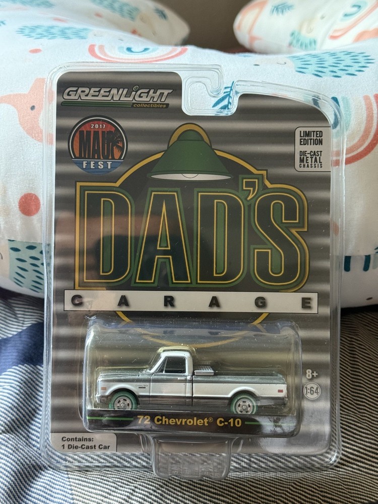Super Chase RAW!!! Greenlight Green MAUI FEST 1972 Chevrolet C-10 DAD’S GARAGE