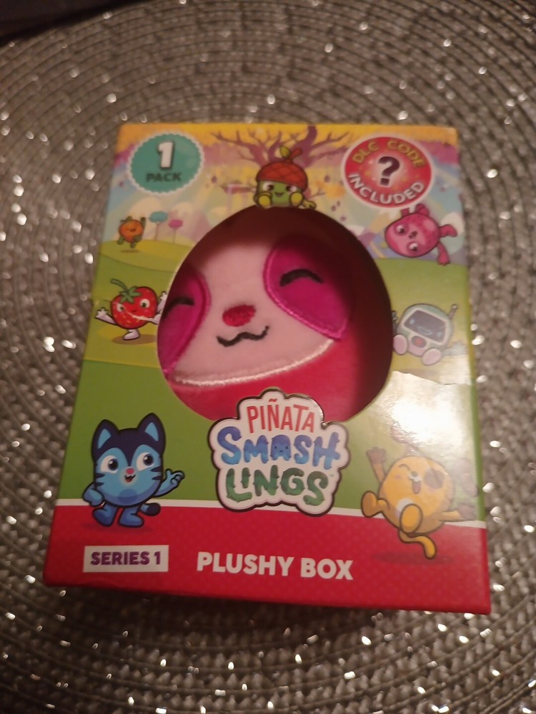 Pinata Smashlings ROBLOX Dusty Plush Box with DLC Code Series 1 2023 New