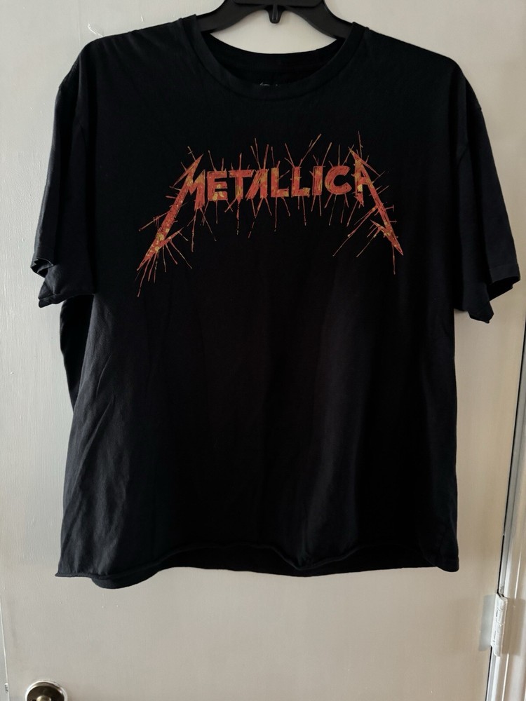 Men's Sz. 2XL Metallica Band T-Shirt! - L@@K