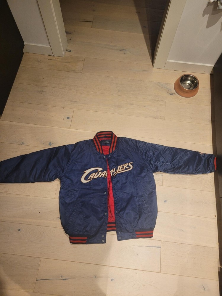 Champion Jacket Cleveland Cavaliers Size L NBA Vintage