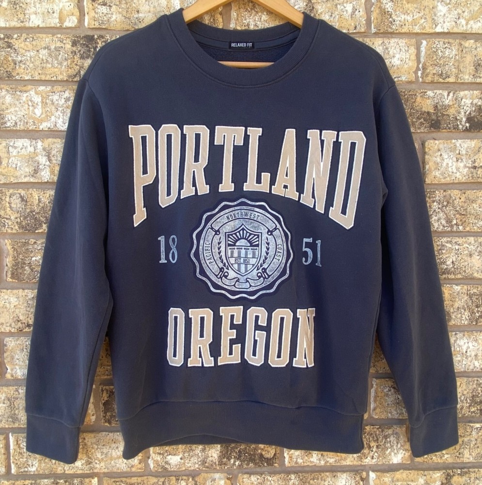 size XS womens Hollister navy sweatshirt Portland Oregon big letters oversized