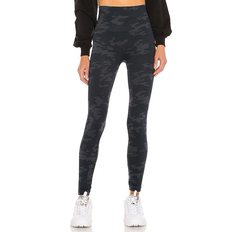 Spanx Look At Me Now Womens Small Black Camo Seamless Shaping Leggings NWT