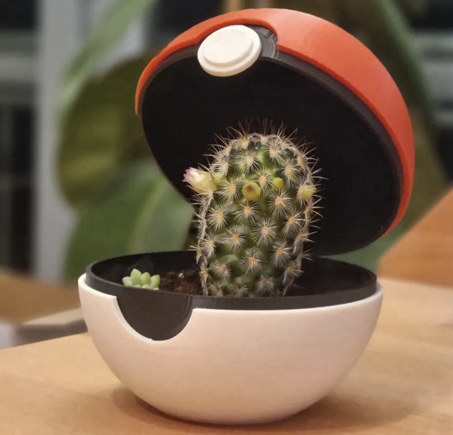 3D Printed Pokemon Planter | Pokeball Planter