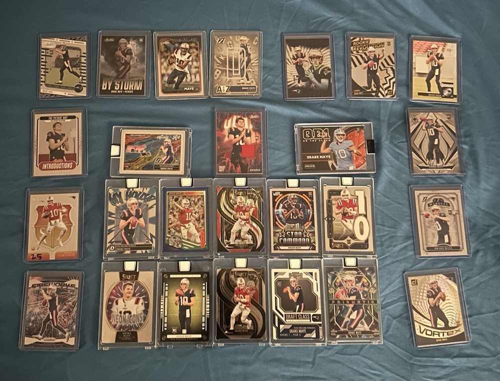 Drake Maye Card Lot Football (26 Cards)