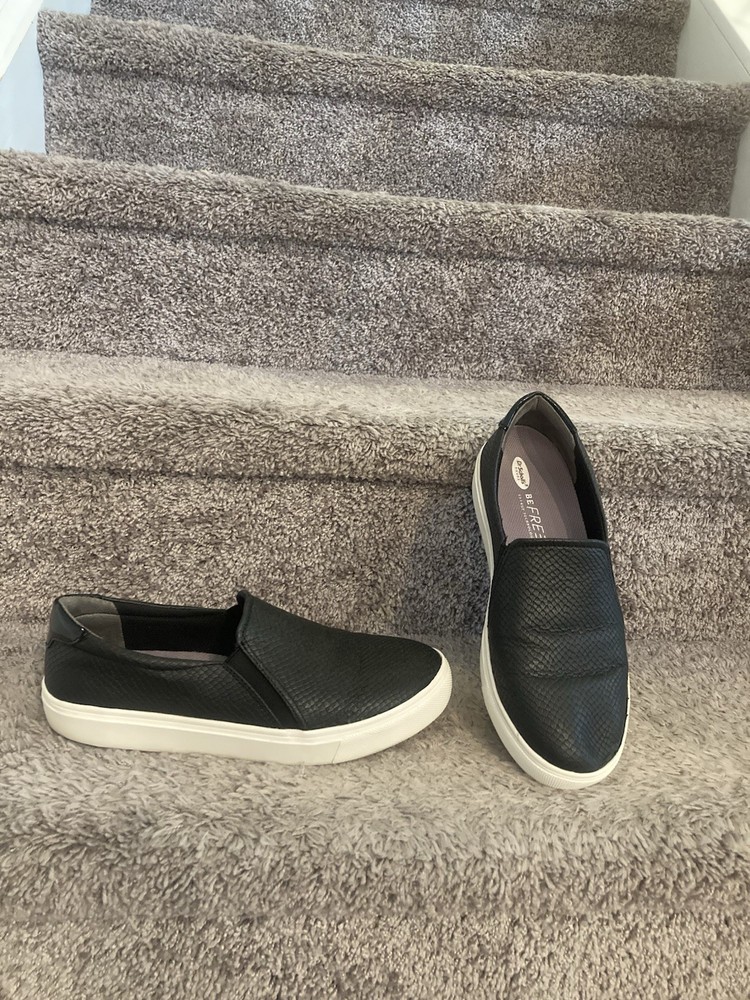 Dr Scholls Be Free shoes  womens size 9 wide  Leather Comfort Slip On Black
