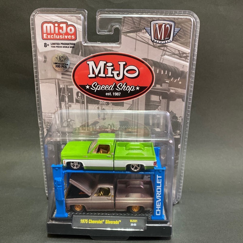 M2 MACHINES 1/64 M2 MIJO SPEED SHOP 1975 AUTO LIFT CHASE Chevrolet Silverado C10
