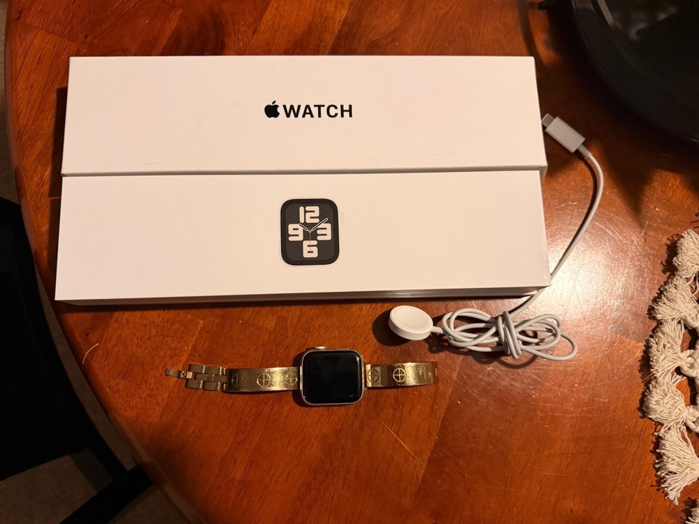 SE Apple Watch 40mm