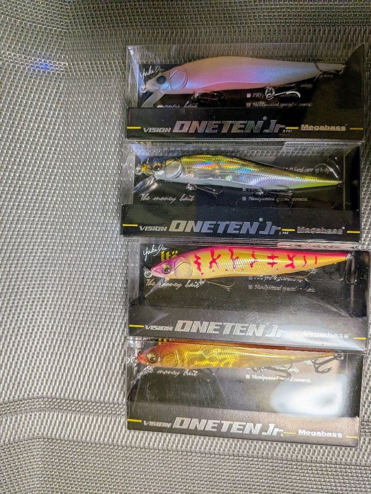 Megabass VISION ONETEN Jr. R-Color Set of 4 Fishing Lures, Respect Colors