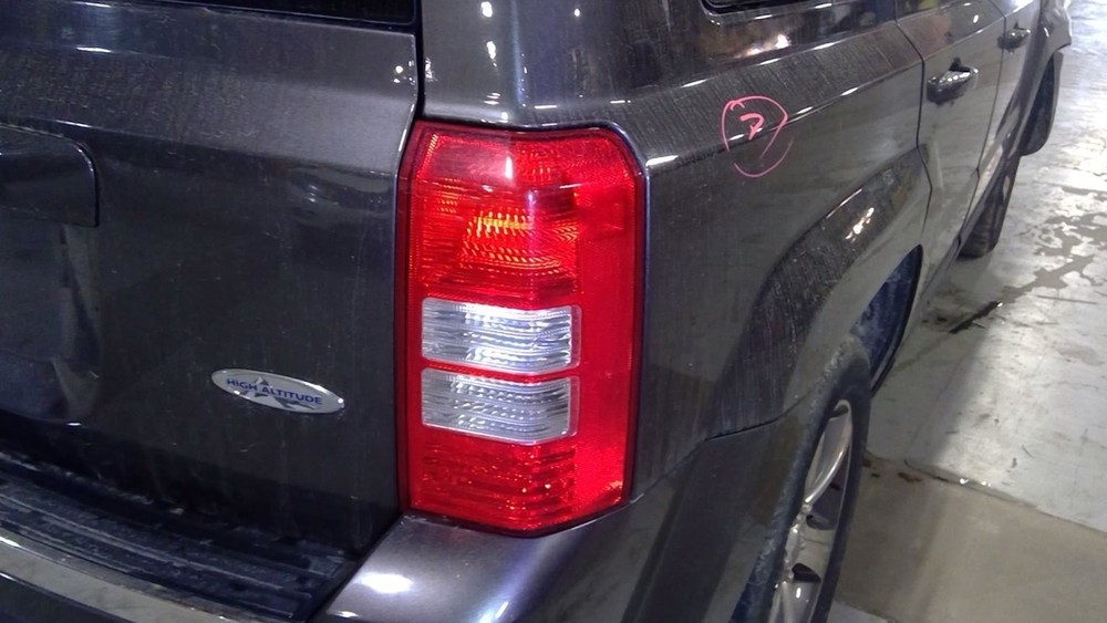 08-17 Jeep Patriot Passenger Right Tail Light Assembly 1429528