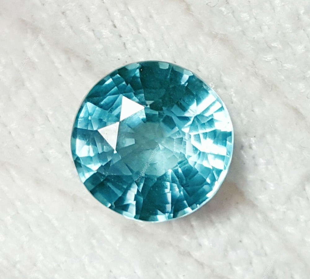 Loose Gemstone Natural Brazilian Emerald 5.22 Ct Certified Transparent Round Cut