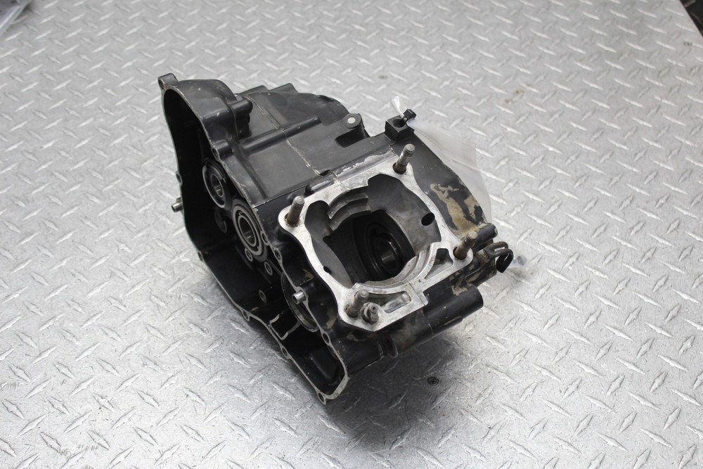 1984 HONDA CR125R LEFT RIGHT ENGINE MOTOR CRANKCASE CRANK CASES BLOCK