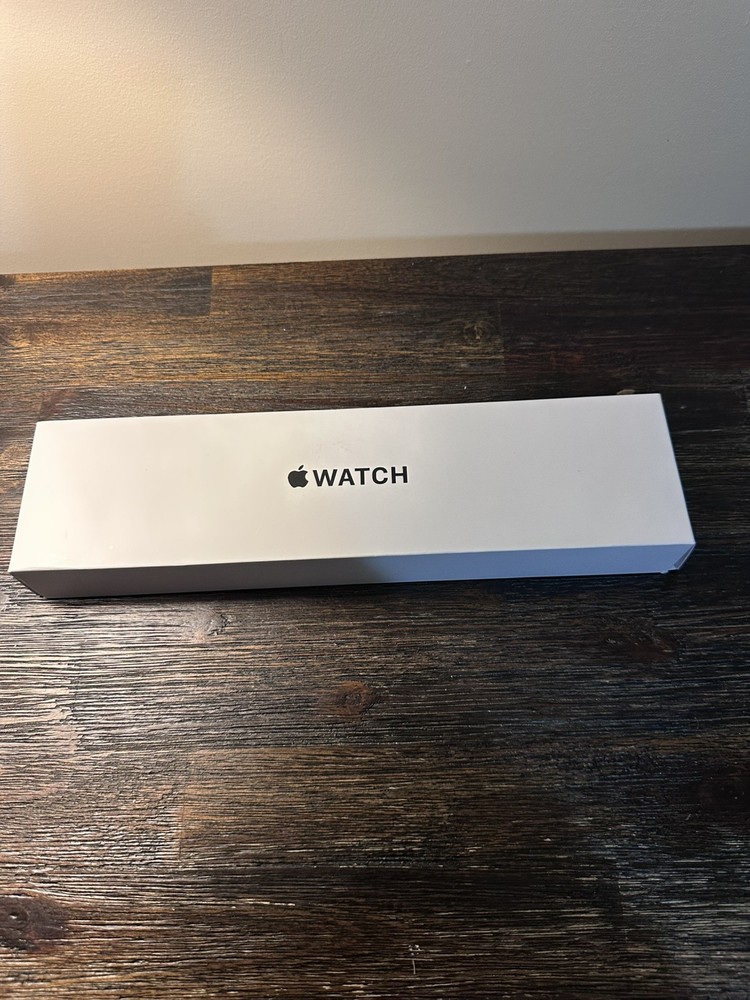 Apple Watch SE (2nd Gen) 44mm Midnight Aluminum Case With Midnight Sport Band