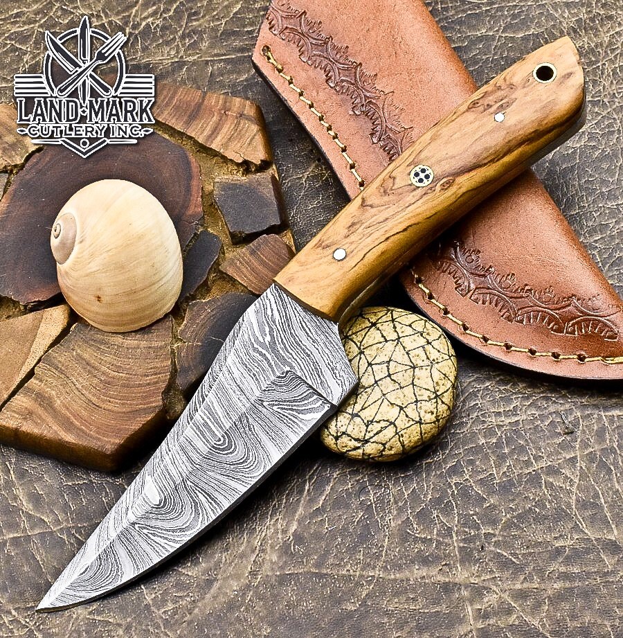 Handmade Damascus Hunting Skinner Knife with Olive Wood Handle