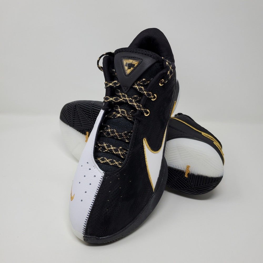 Nike LeBron XXII White Black Metallic Gold Shoes HV8454-100 Men’s Size 8