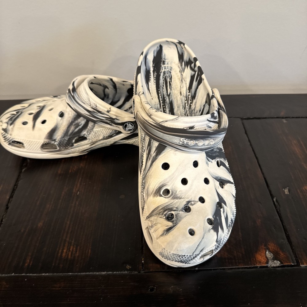 Men’s Size 12 Black & White Marble Crocs Pre-Owned