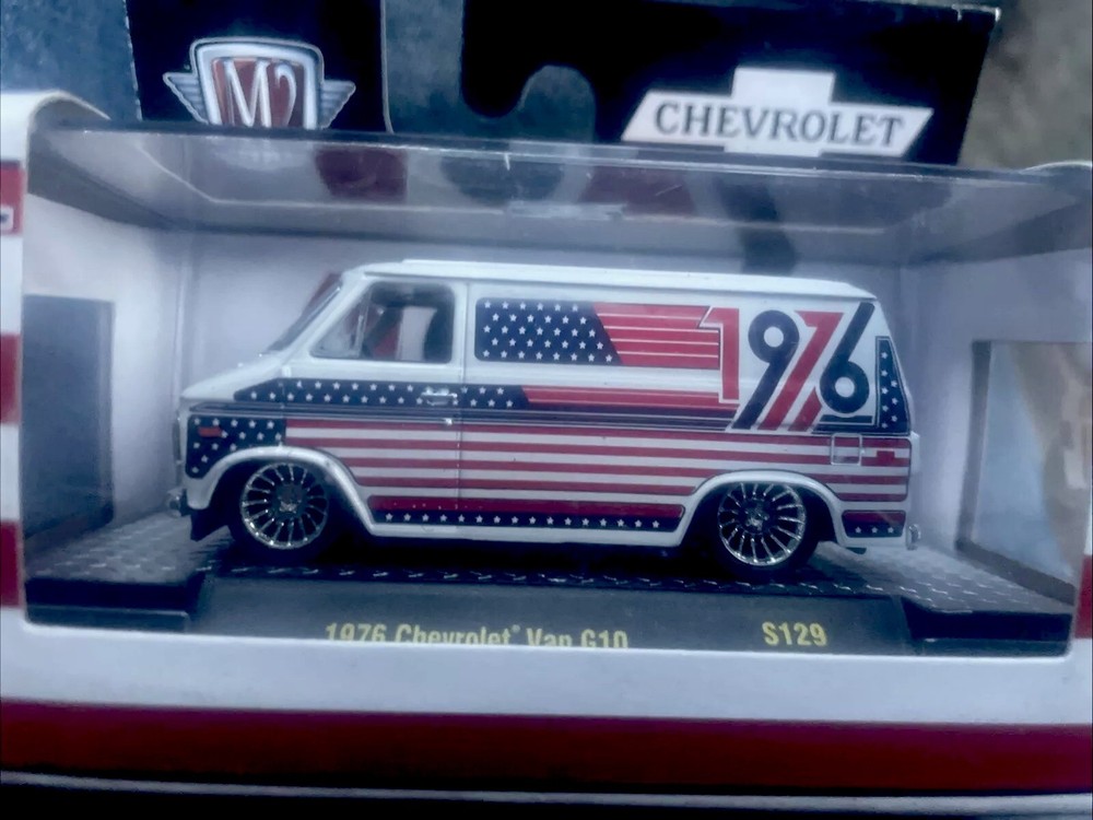2024 M2 MACHINES O'RIELLYS AUTO PARTS 4YH OF JULY 1976 CHEVY C10 VAN