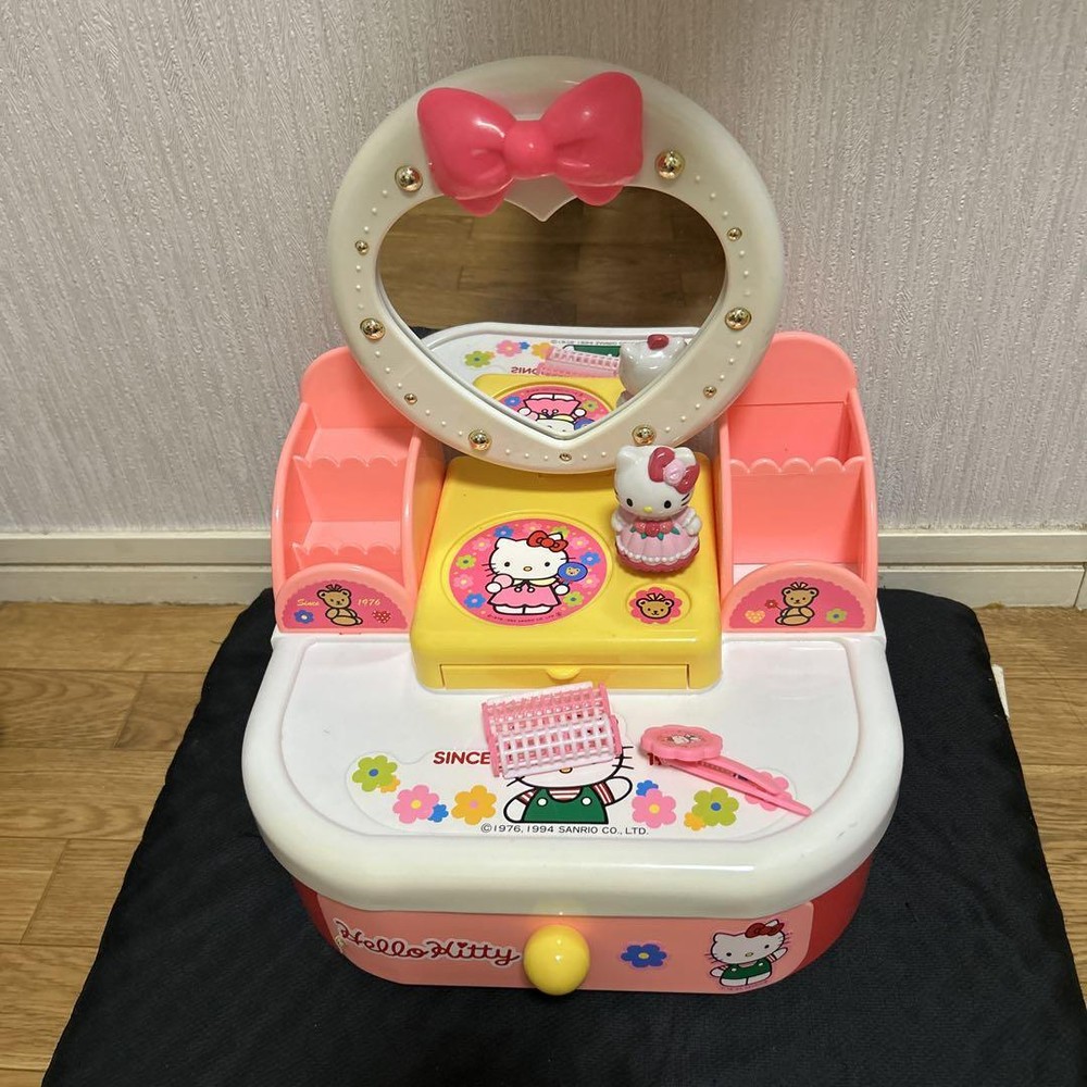 Hello kitty Toys Dresser Doll Height 31cm Width 26.5cm Depth 21cm Retro Sanrio