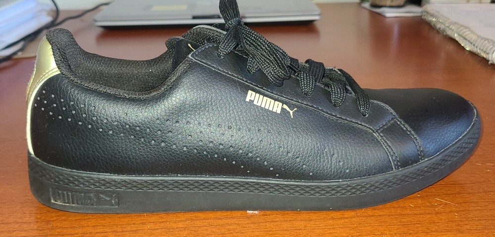 Puma Women’s Sz 9.5 Skate Shoes Smash Perforated Black Leather Sneakers Tennis.