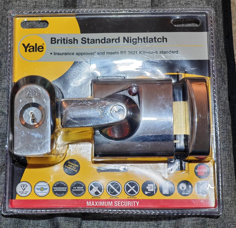 Yale BS1 British Standard High Security Chrome Nightlatch, 60mm, P-BS1, Bargain