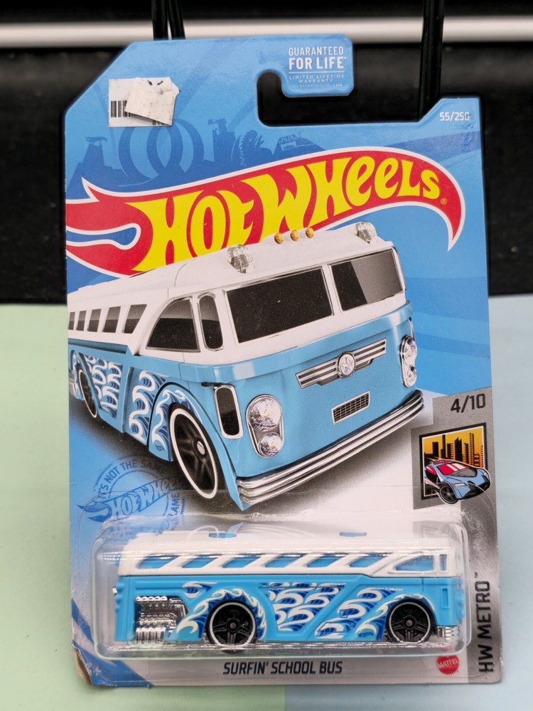 2021 Hot Wheels Surfin School Bus