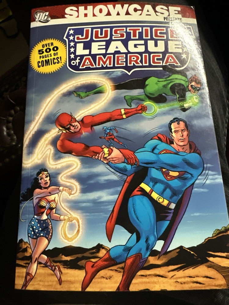 DC Showcase Presents Justice League of America Vol 2 - DC Comics 2007  - TPB