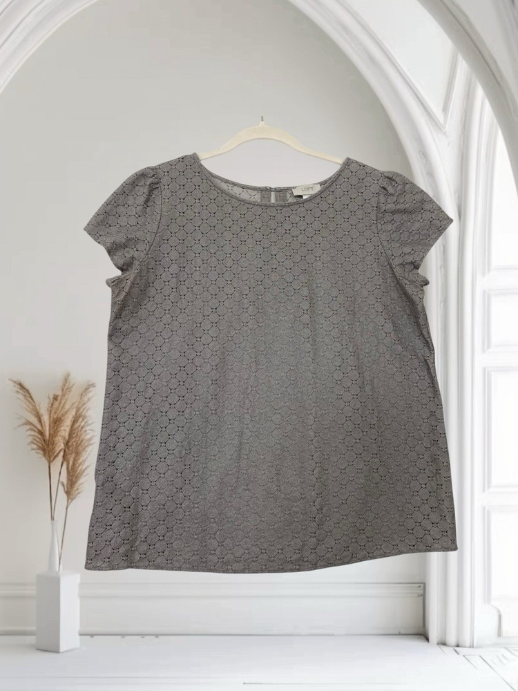 Ann Taylor LOFT Womens Silver Gray Lace Short Sleeve Top Size Medium