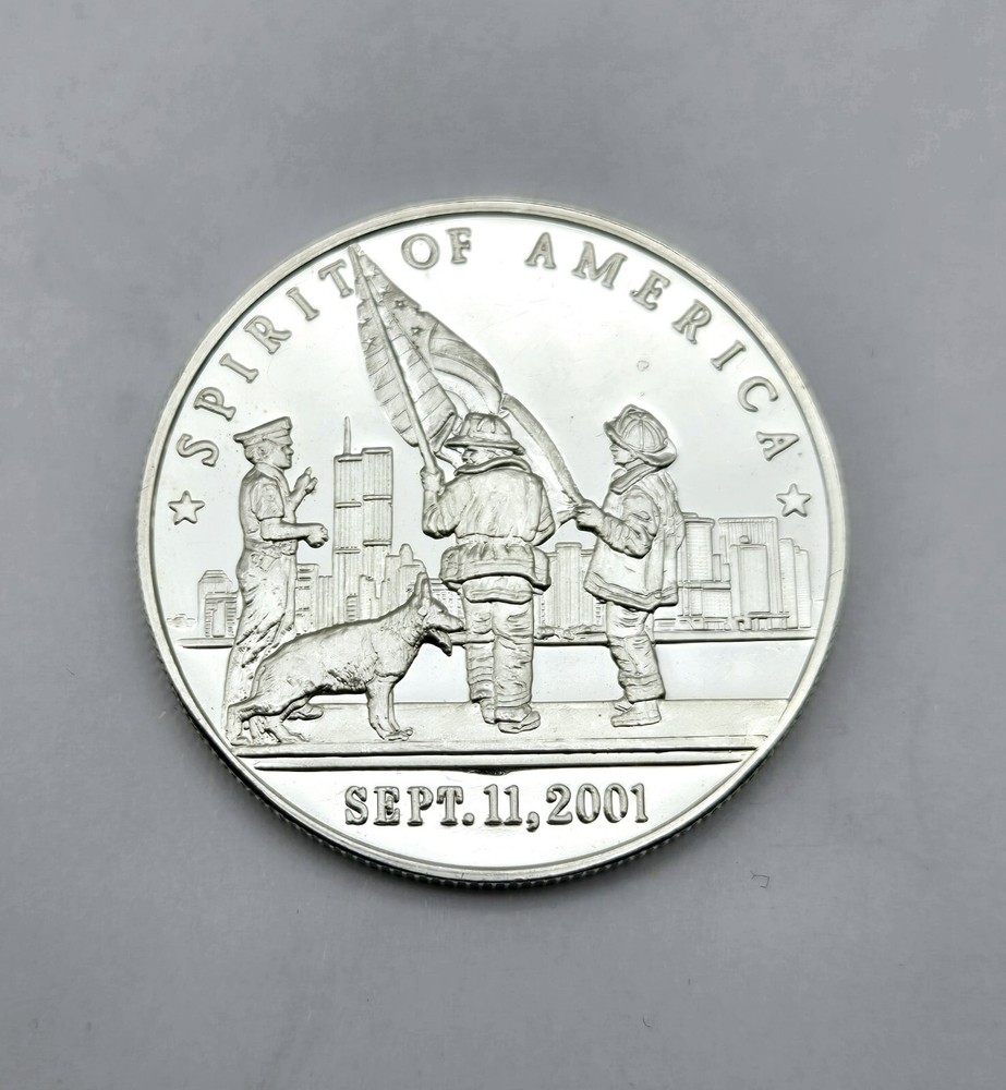 Vintage Spirit of America September 11, 2001 999 Silver Art Round Coin 1 Oz
