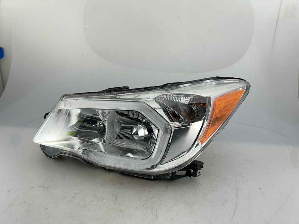 OEM | 2014 - 2016 Subaru Forester Halogen Headlight (Left/Driver)