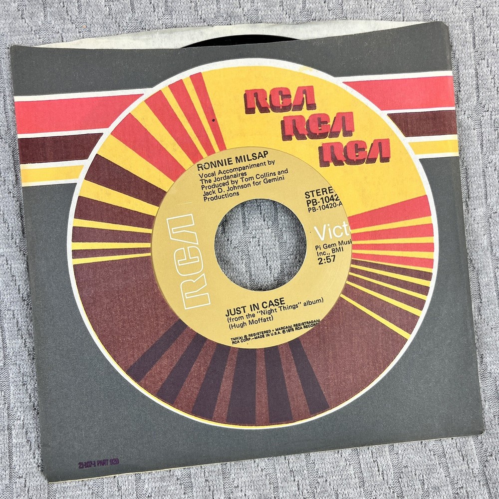 Vintage 45 RPM record Ronnie Milsap RCA records country western blues rock roll