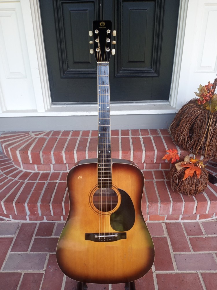 Rare 1962/63,  Yamaha  Young-Jin  Acoustic. Good Condition and Ready to Play