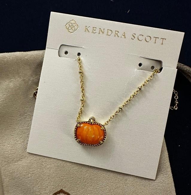 😍 Kendra Scott orange Pumpkin Pendant Necklace with Gold plated Chain new