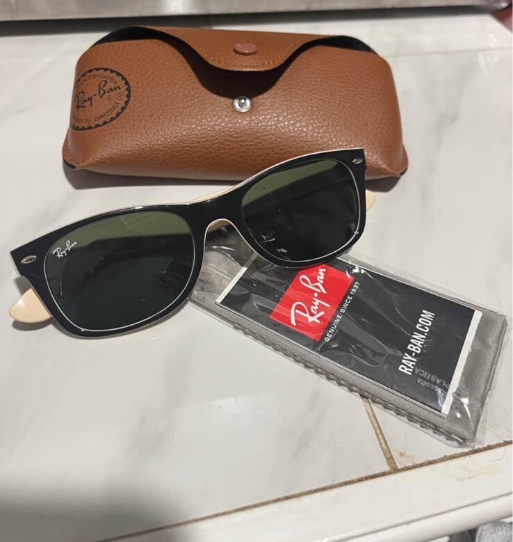 Ray Ban Wayfarer Classic Sunglasses for Men and Women