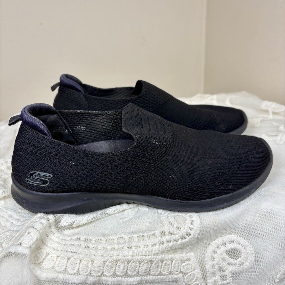 Skechers Womens Black Slip-On Sneakers Size 7 Comfort Casual Shoes