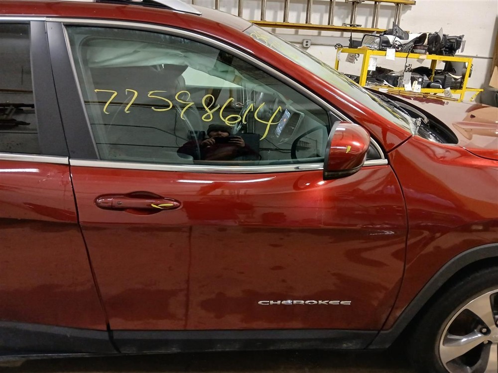 Passenger Front Door Electric Tempered Glass Fits 19-21 CHEROKEE 2979249