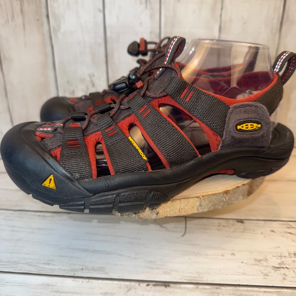 Keen Newport H2 Shoes Mens Size 7 Gray Red Outdoor Water Sandals Hiking 1010944