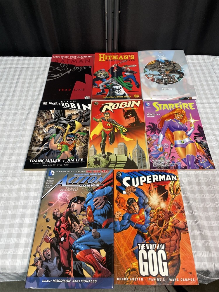 DC Comic & Graphic Novel Bundle Lot, Batman, Superman, Robin, Starfire, etc