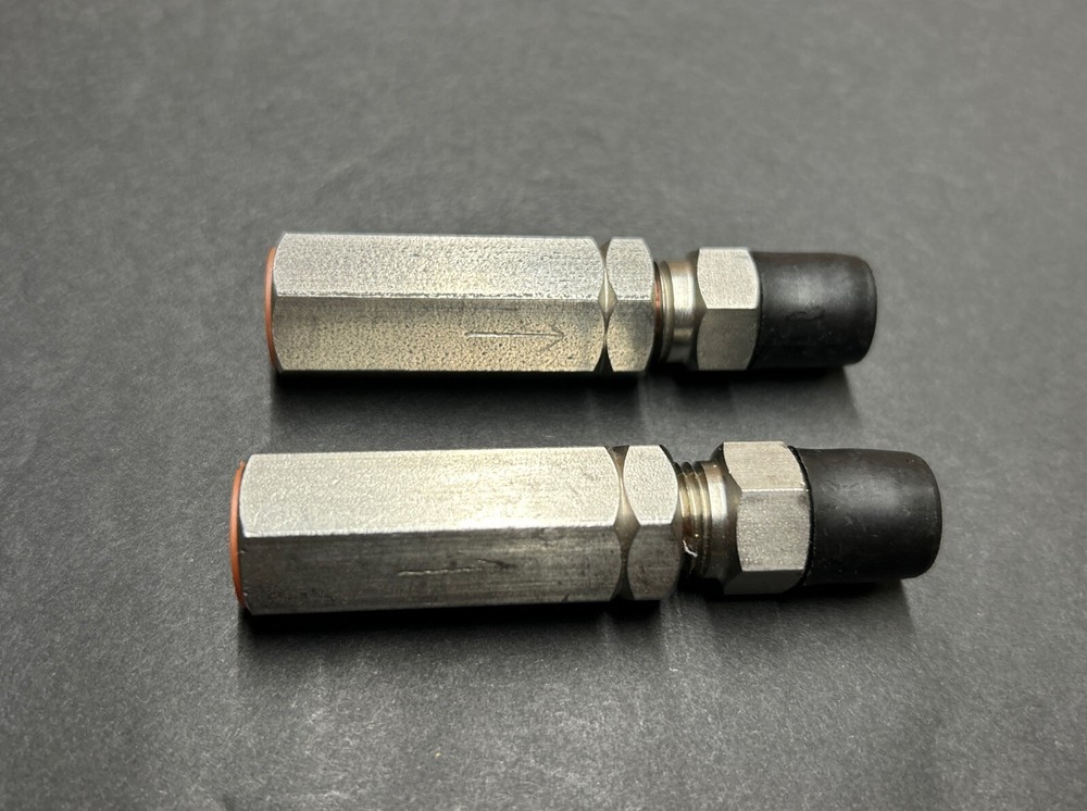 Válvulas de retención SS (paquete de 2) 1/4” NPT macho-1/4” NPT hembra. Nuevo. Petróleo y Gas