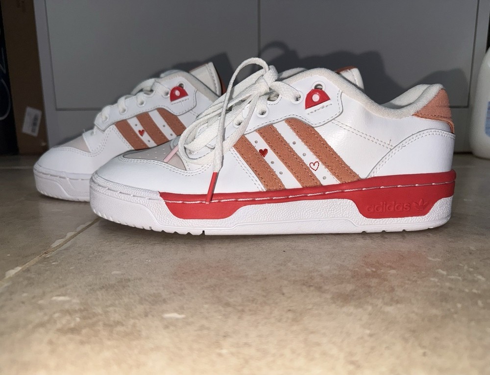 NEVER WORN BEFORE Adidas Rivalry Low Valentine Edition Women’s Size 7 W/O Tags