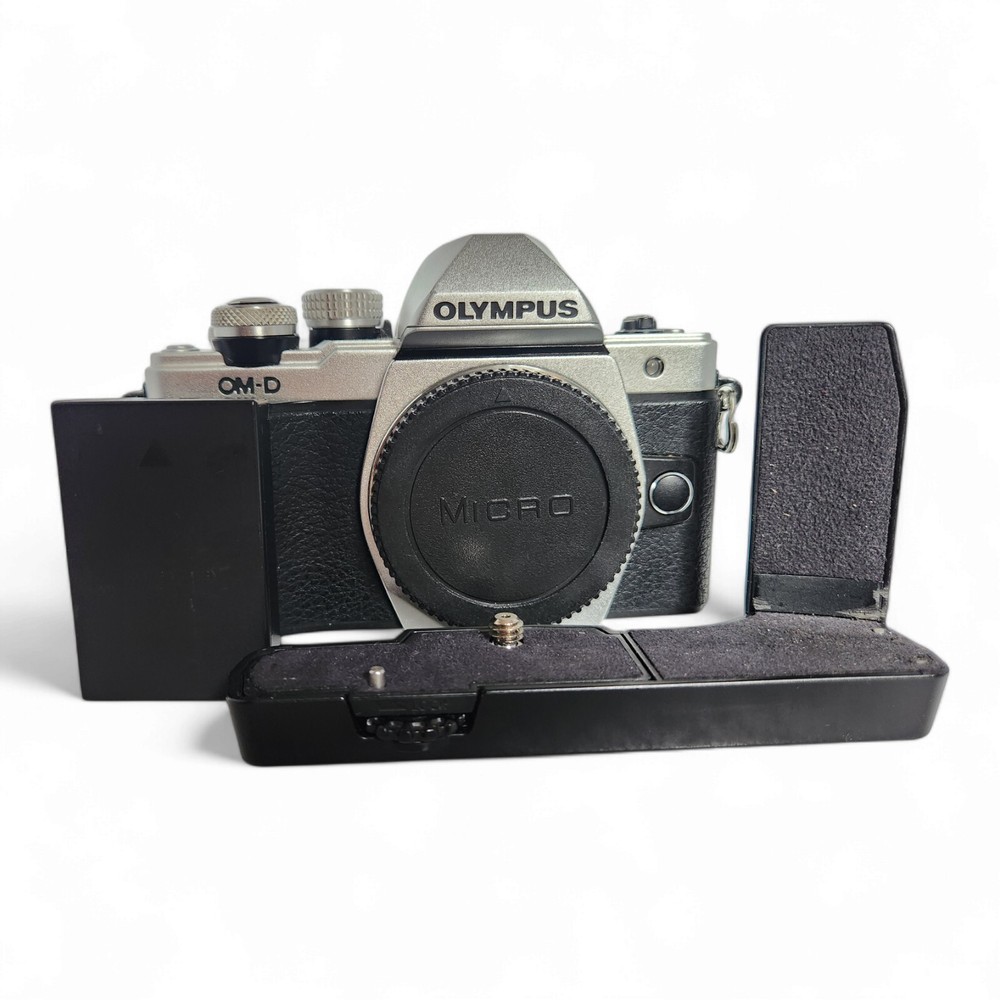 Olympus OM-D E-M10 Mark II Mirrorless Camera BODY ONLY  with Olympus Grip