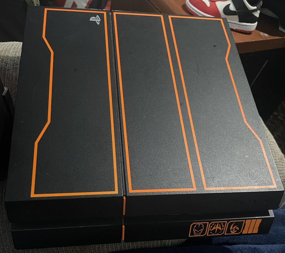 PlayStation 4 Black Ops 3 Limited Edition 2TB WORKING, READ DESCRIPTION. AS IS