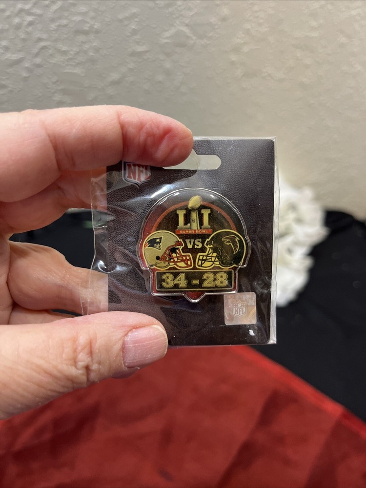 NFL Super Bowl LII Patriots Vs Eagles enameled PIN New