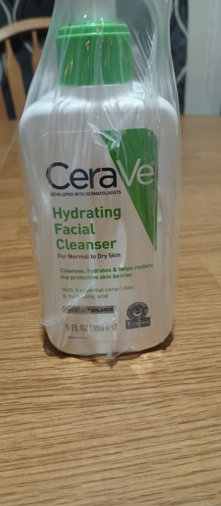 CeraVe Hydrating Facial Cleanser 5 Oz for Dry Skin Care