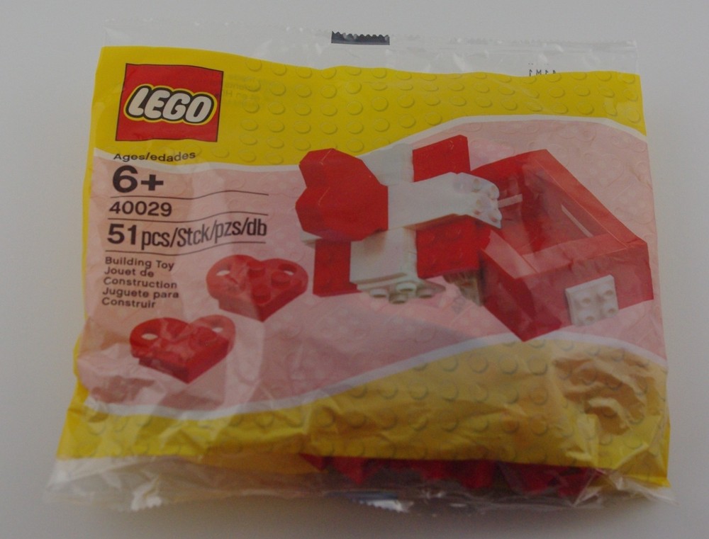 Lego 40029 VALENTINES DAY gift box Brand New Sealed Bag 51 Pcs 2013 Retired