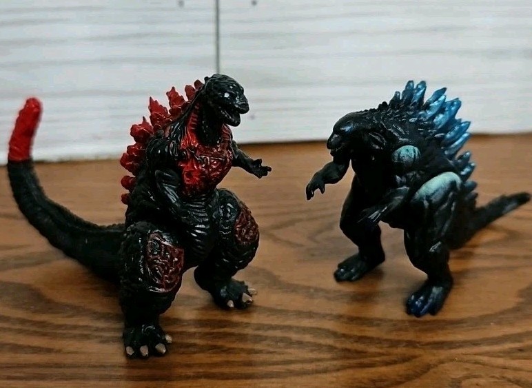 Godzilla Mini Figures 2