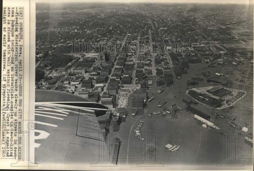 1965 Press Photo View of Mississippi River floods in Downtown Dubuque, Iowa