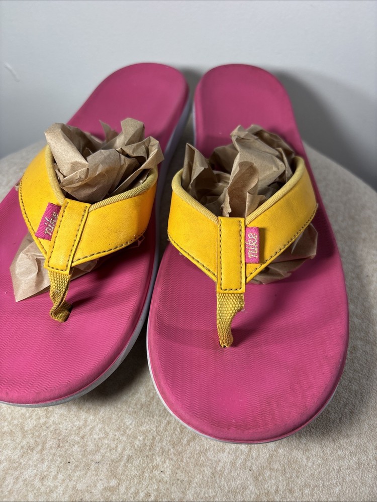 Nike Bella Kai Thong Slipper Sandals Flip Flops Pink / Yellow Women size 10