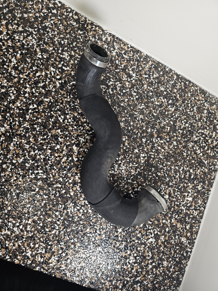 09 - 17 AUDI A4 A5 2.0L - TURBO INTERCOOLER HOSE LINE PIPE 8K0145738M OEM